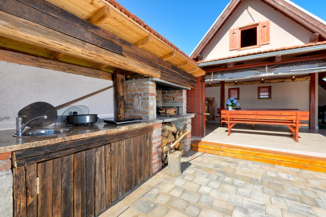 Holiday Home Dika Sveti Martin Na Muri Eksteriør billede